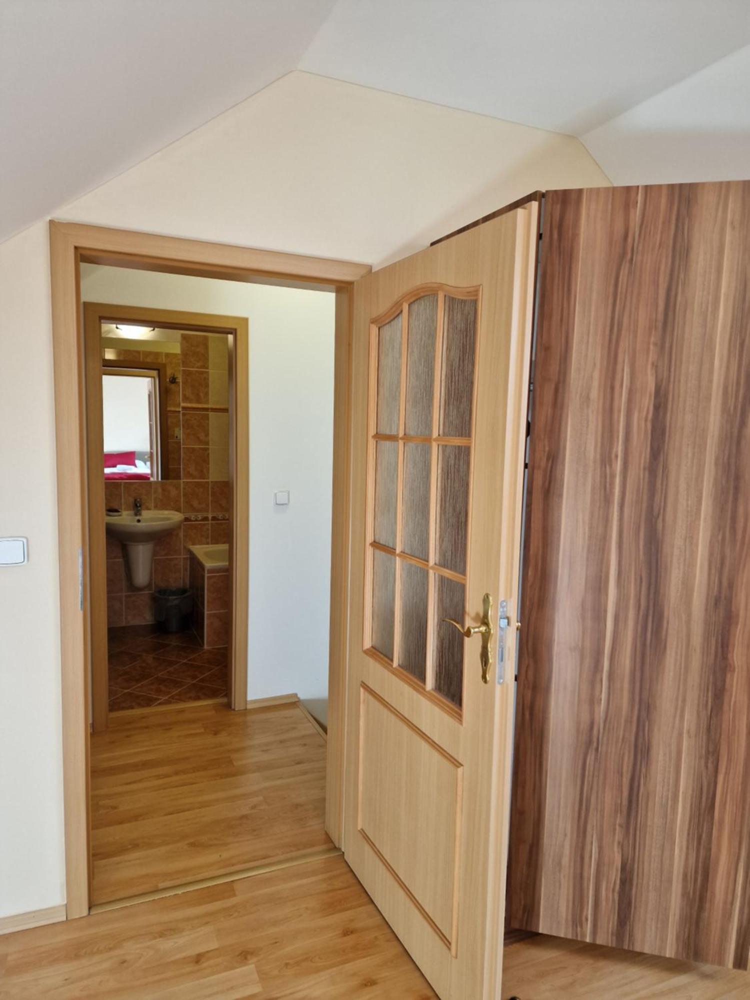 Hotel Opat Kutna Hora Luaran gambar