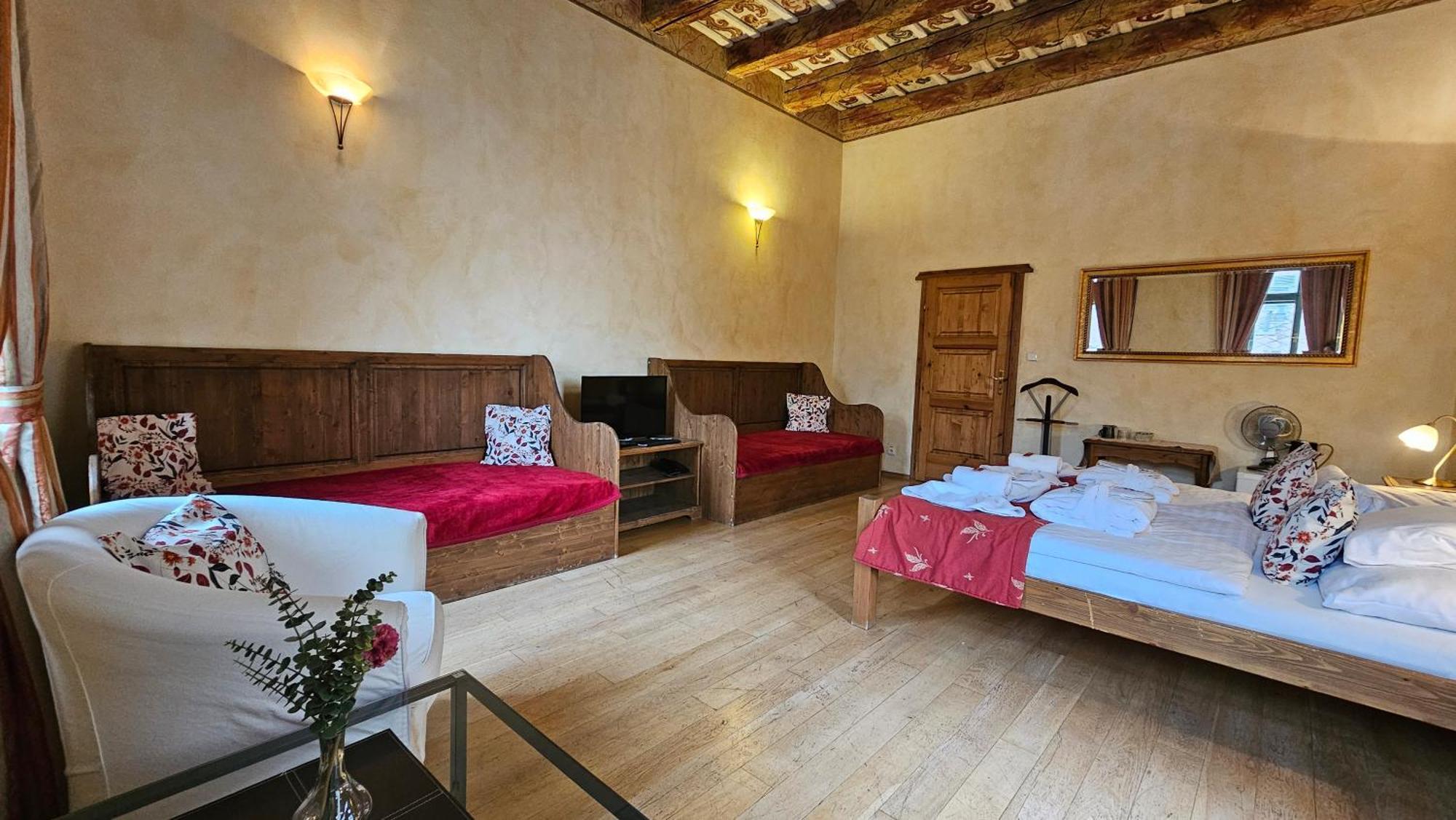Hotel Opat Kutna Hora Luaran gambar