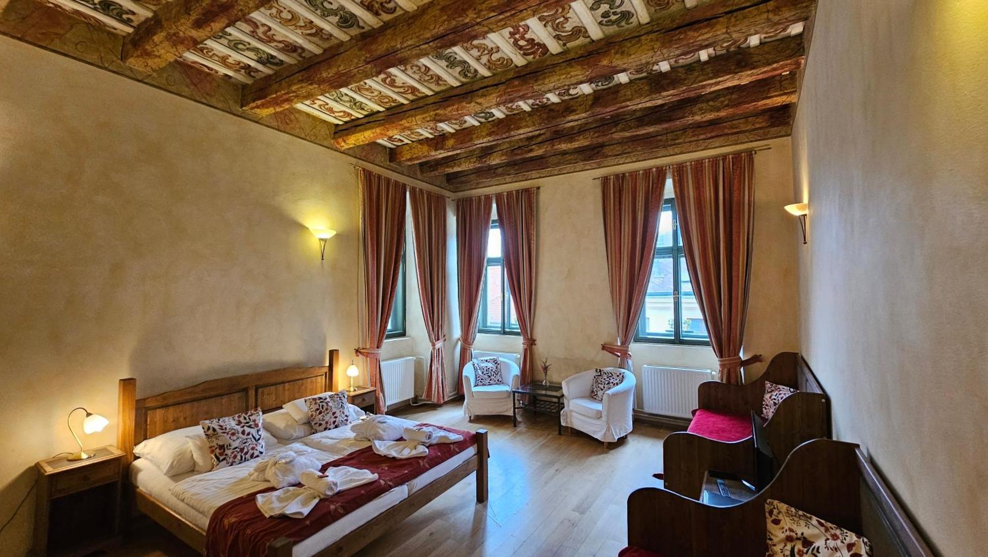 Hotel Opat Kutna Hora Luaran gambar