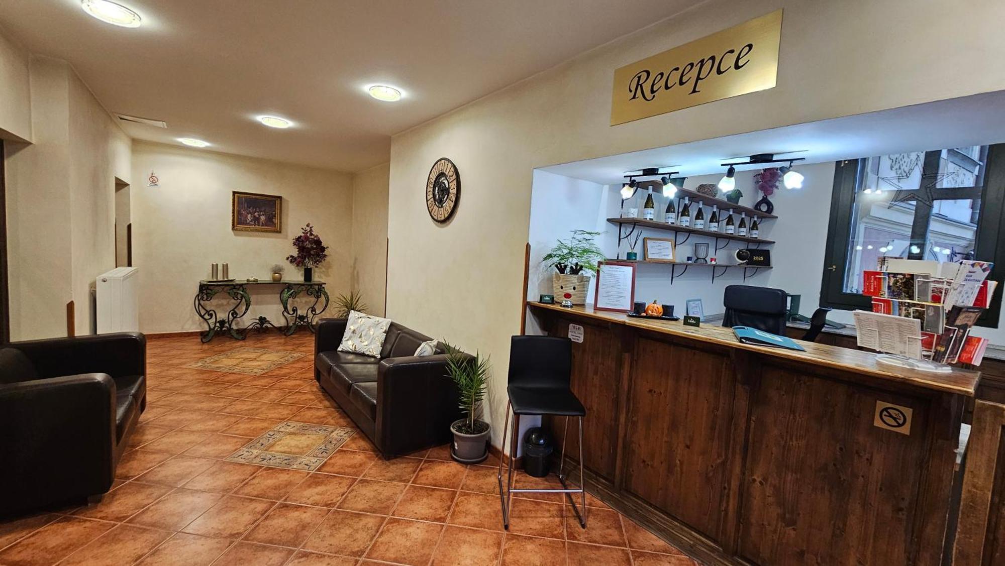 Hotel Opat Kutna Hora Luaran gambar