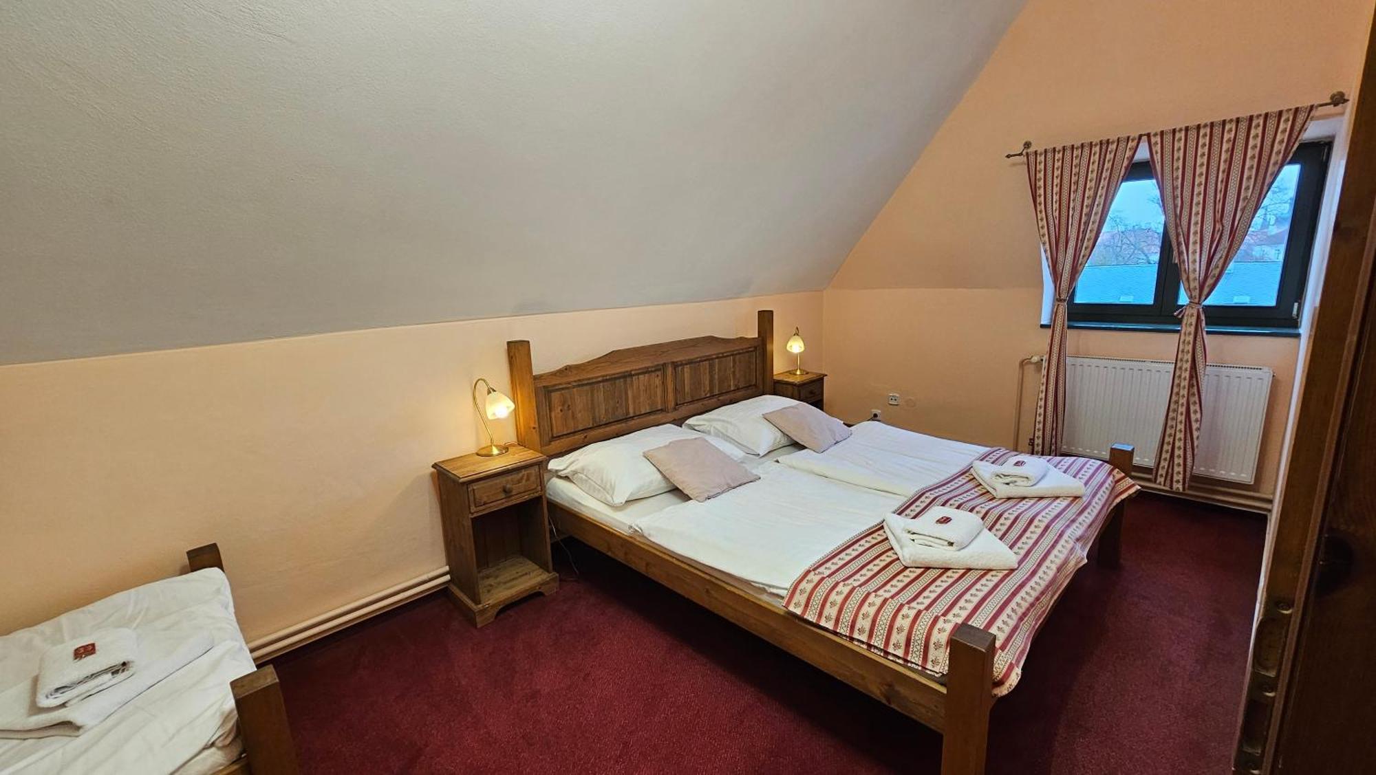 Hotel Opat Kutna Hora Luaran gambar