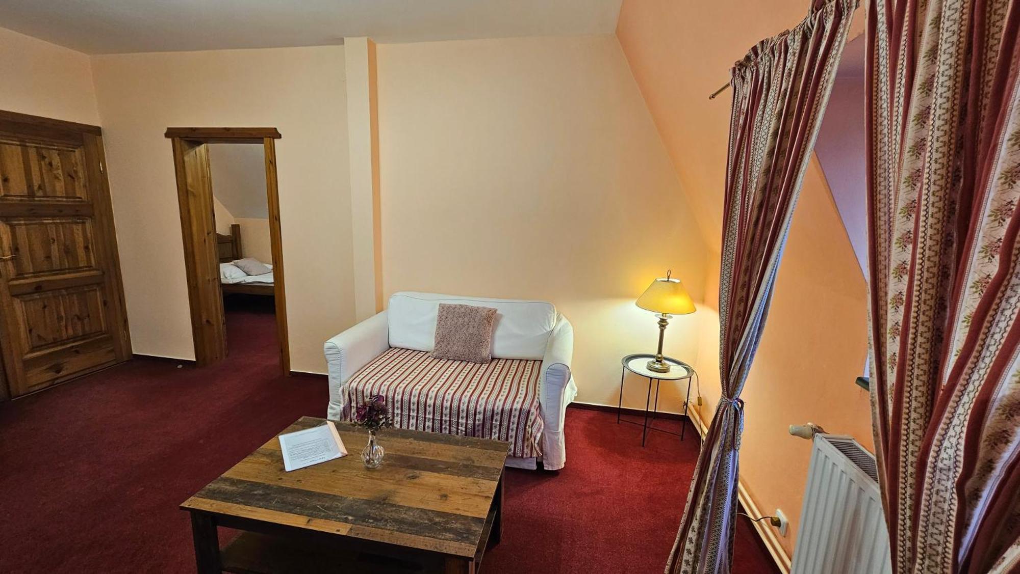 Hotel Opat Kutna Hora Luaran gambar