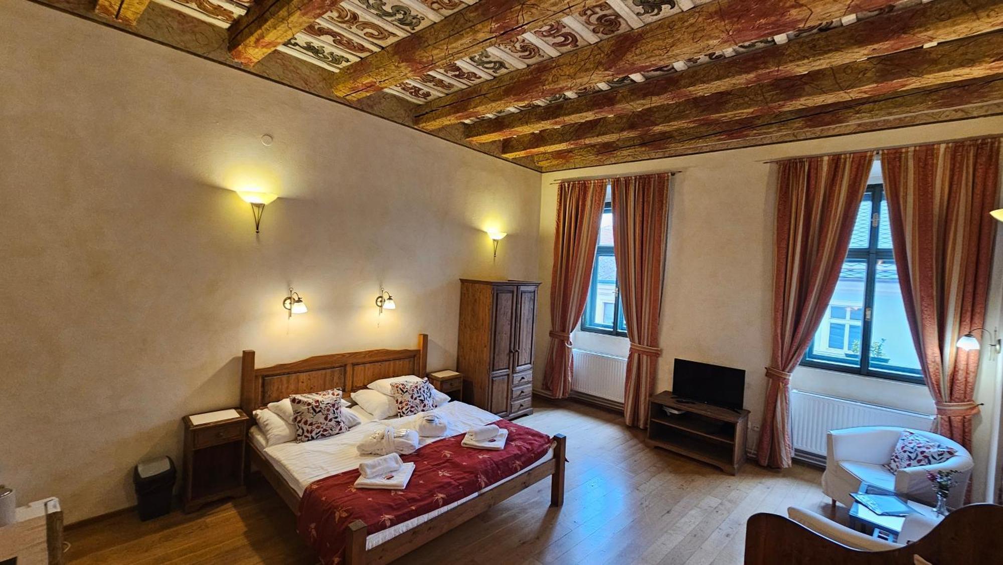 Hotel Opat Kutna Hora Luaran gambar
